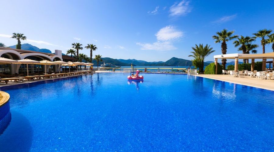 Fortezza Beach Resort