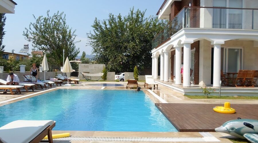 Lighthouse Villa & Apart