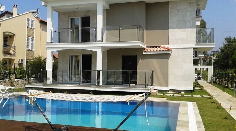 Lighthouse Villa & Apart