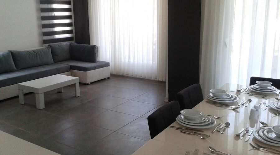 Lighthouse Villa & Apart