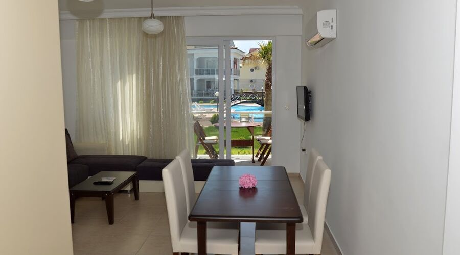 Lighthouse Villa & Apart