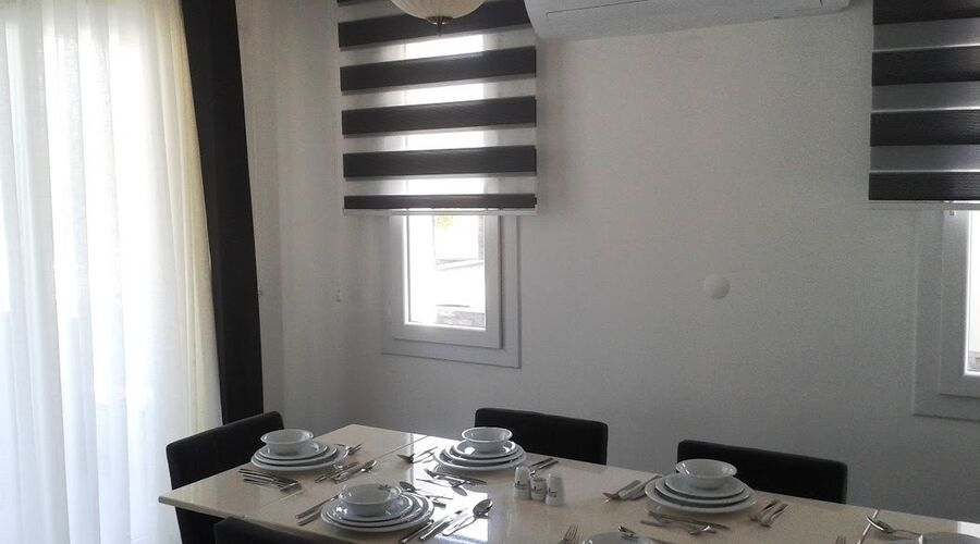 Lighthouse Villa & Apart