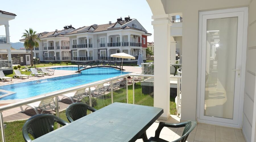 Lighthouse Villa & Apart
