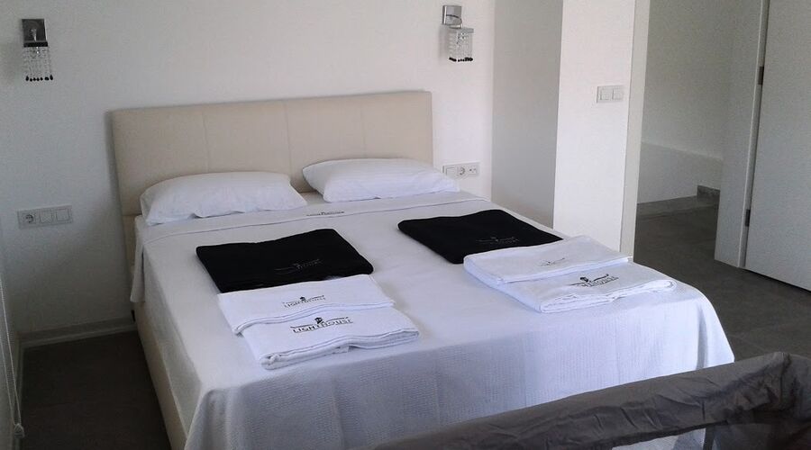 Lighthouse Villa & Apart
