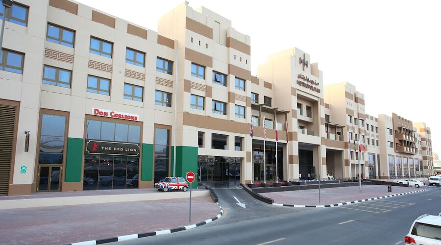 4* Metropolitan Hotel Dubai vb.