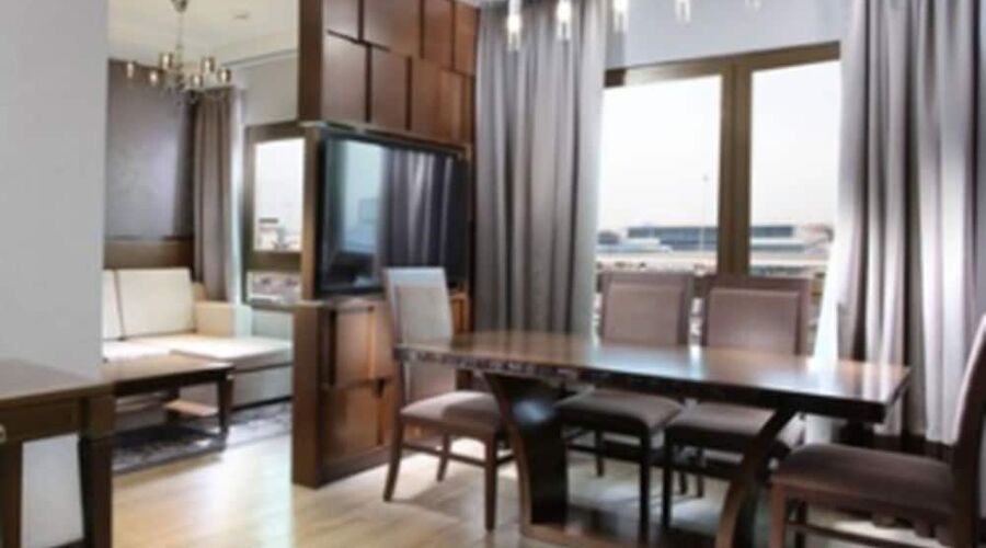 4* Metropolitan Hotel Dubai vb.