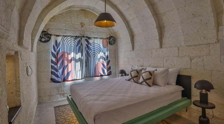 Eka Cave Maison