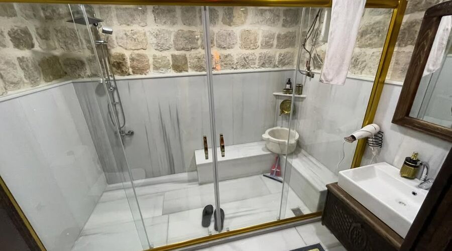 Hakanbey Konağı