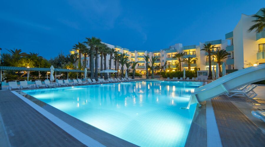 Club Familia Çeşme