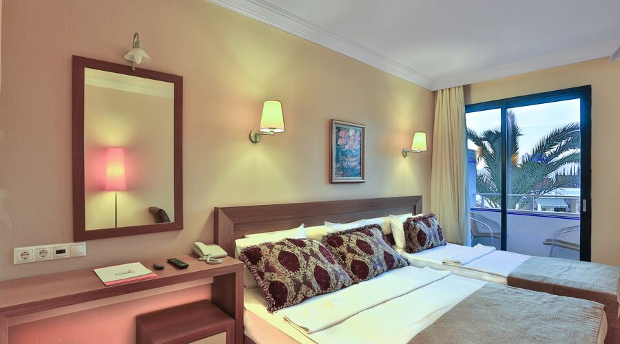 Club Familia Çeşme