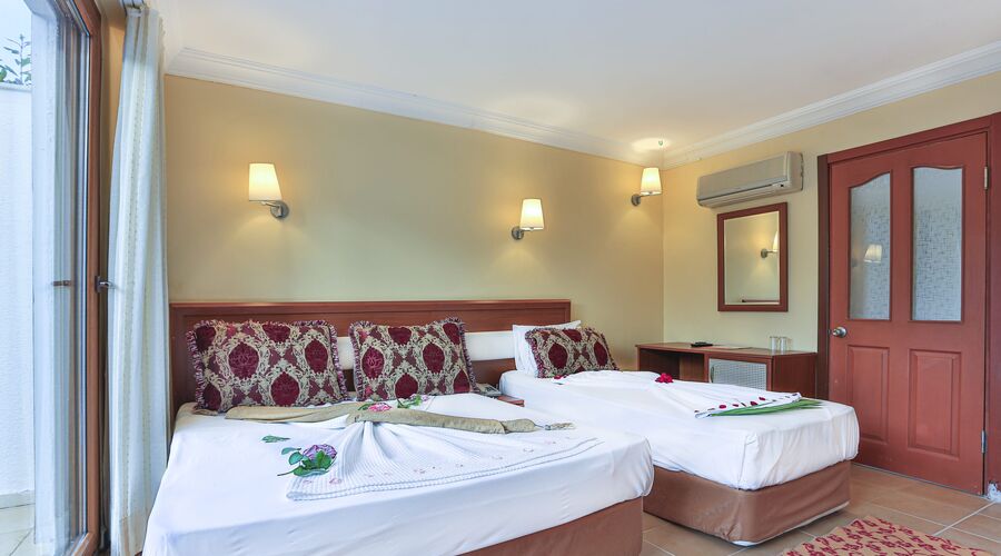 Club Familia Çeşme