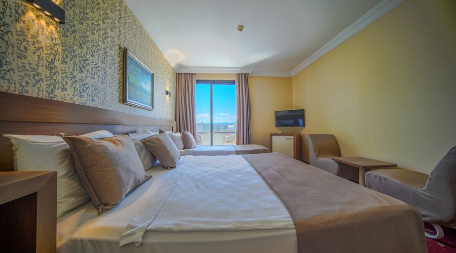 Club Familia Çeşme