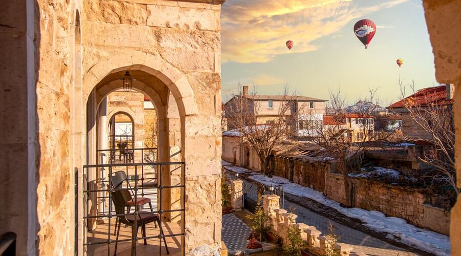Alika Castle House